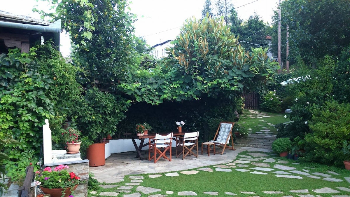 Angonari — Αυλή · 35/72